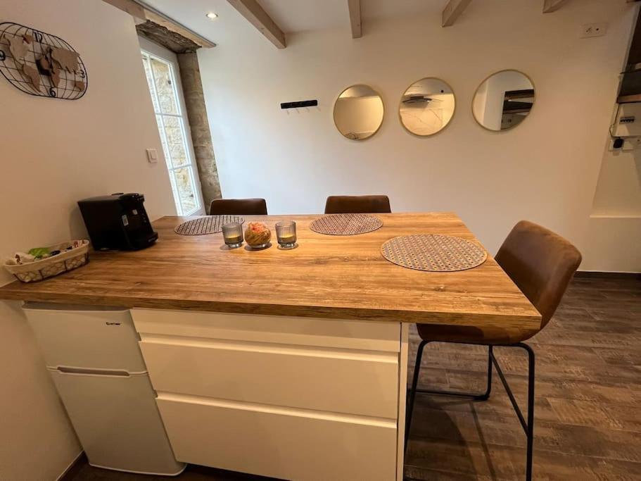 La Petite Maison - La Grange Des Colporteurs Nanclars Eksteriør billede